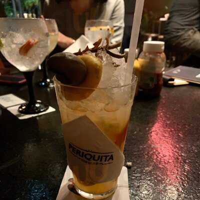 Periquita & Gin Club