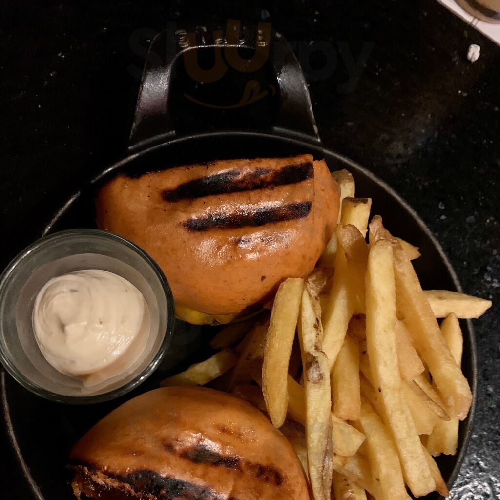 Periquita & Gin Club