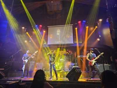 Stones Music Bar