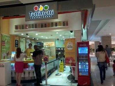 Tutti Frutti Frozen Yogurt
