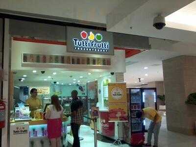 Tutti Frutti Frozen Yogurt