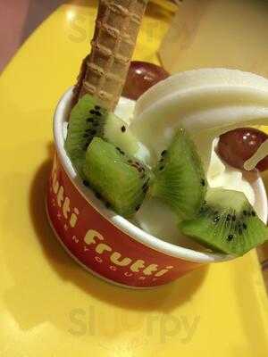 Tutti Frutti Frozen Yogurt