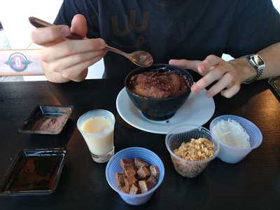 Moncloa Acai & Saude