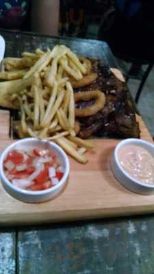 Agutoli's Acai Burger