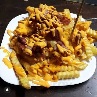 Agutoli's Acai Burger