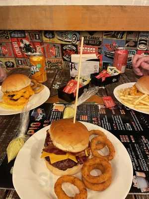 Agutoli's Acai Burger