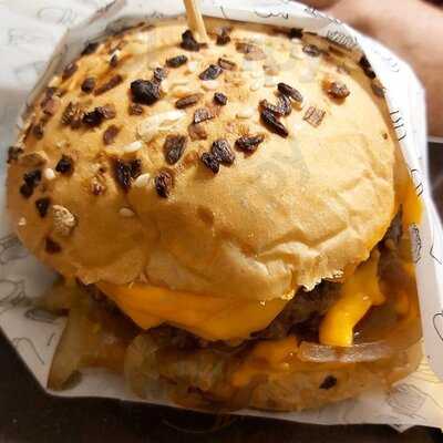 Santa Caldeira Beer E Burger