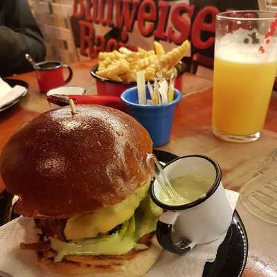 Pepe Rock Burger Pub