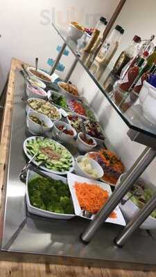 Lola Cafe & Restaurante