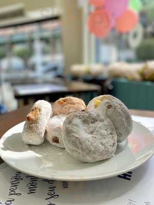 Café Donuts