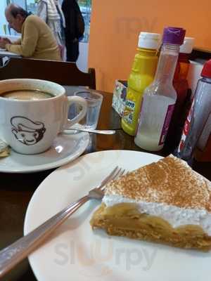 Casa Do Urso-cha, Bolo E Cia