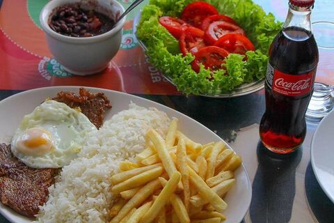 metade de um xis TAMANHO Gulosão , acreditem tem maior que esse . – Foto de  Gulosao Lanches, Santa Maria - Tripadvisor