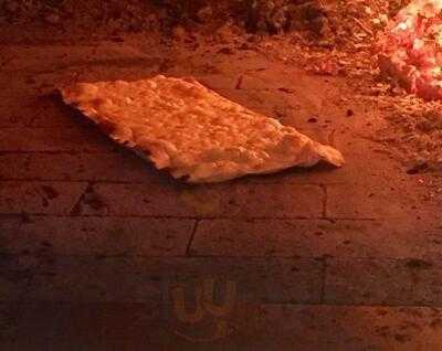 Ceravolo´s Casa Nostra Pizza De Metro