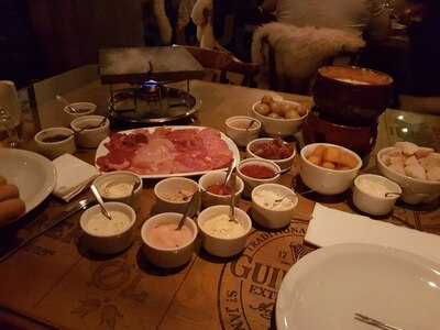 Sabor De Famille Restaurante E Casa De Fondue