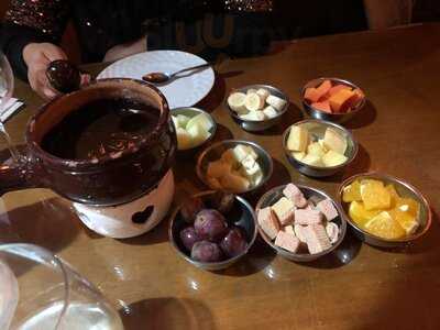 Maximilia Fondue & A La Carte