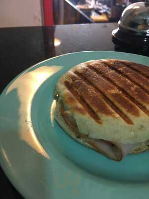 Cult Café & Bistrô