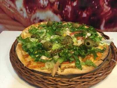 Della Nonna Pizzaria E Rotisseria