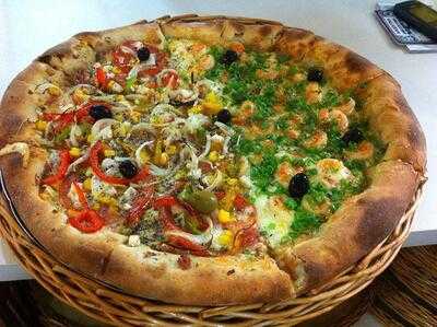 Della Nonna Pizzaria E Rotisseria