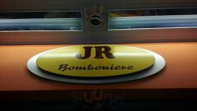 Jr Bomboniere