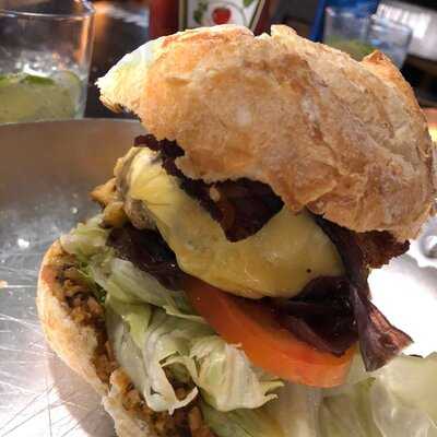 Bbm - Basement, Burger & Meat