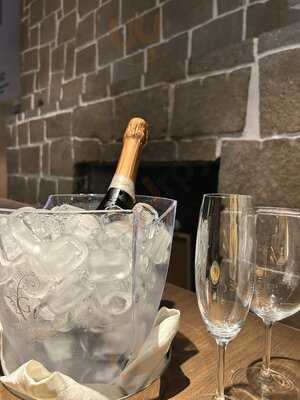 Tai Oriental Cuisine