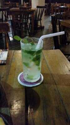 Agua De Coco Choperia E Grill