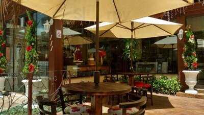 Confeitaria Akitutes