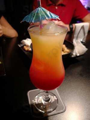 Rock'n Play Lounge Bar