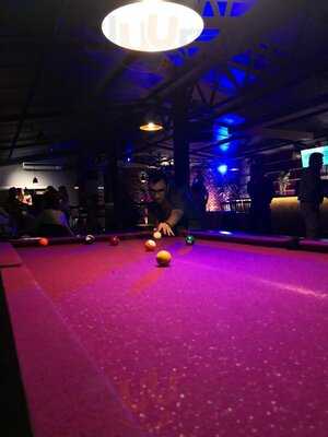 Rock'n Play Lounge Bar