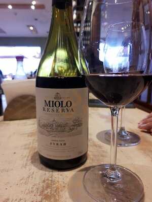 Santo Bistrô E Café