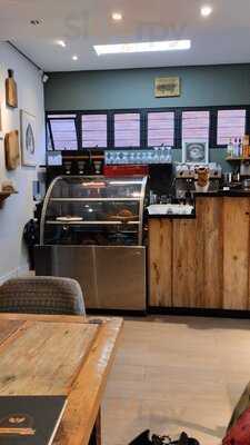 Santo Bistrô E Café