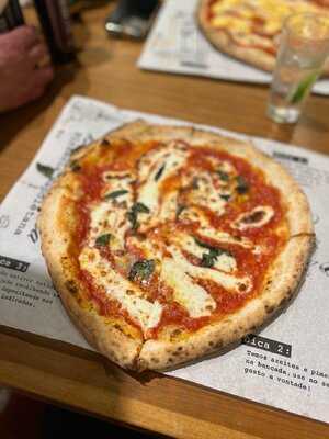 Donnadina Pizzeria Napoletana