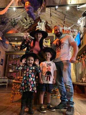 Toca Da Bruxa Pizzaria Temática