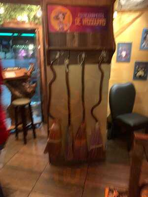 Toca Da Bruxa Pizzaria Temática