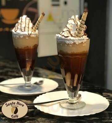 Santa Hora Café