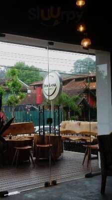 Media Luna Restobar E Cafeteria