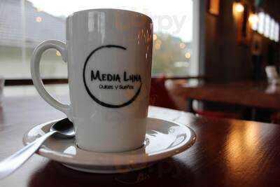 Media Luna Restobar E Cafeteria