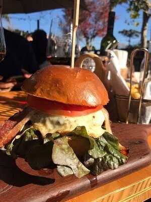 Casa Joli Bistrô Vino Bier