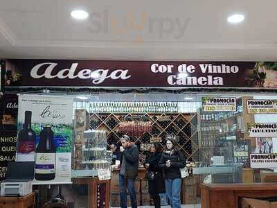 Adega Cor De Vinho
