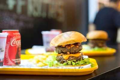 The Black Cow Burguers