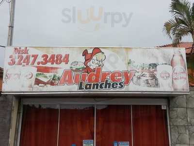 Audrey Lanches