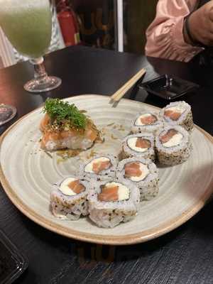 Gaya Crepes & Sushis