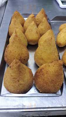 Padaria E Confeitaria Pingo De Ouro