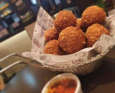 O Catherine Food & Drinks