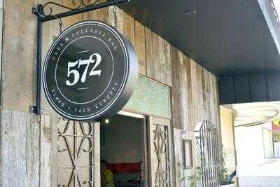 572 Cafe & Cocktail Bar