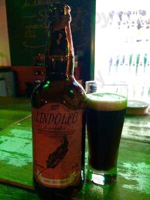 572 Cafe & Cocktail Bar