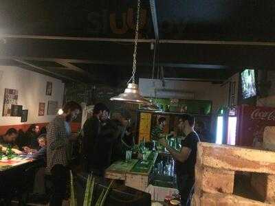 572 Cafe & Cocktail Bar