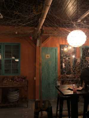 Capivaras Feira & Bar