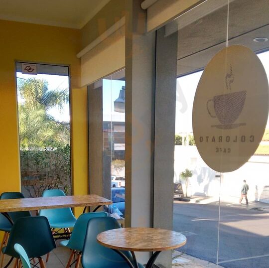 Colorato Café