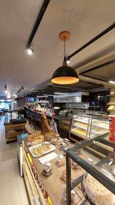 Paes E Doces Beija Flor Do Itaim